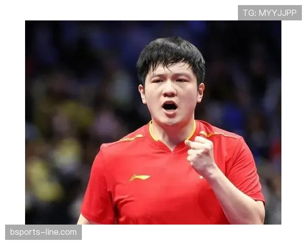 樊振东比赛都像开挂，出场穿得倒像隔壁小卖部老板