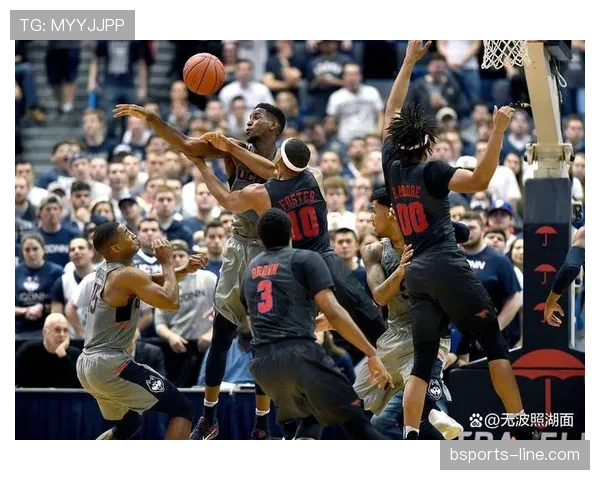 组织者哈利伯顿挡拆制造错位 助攻率较上季大幅提升